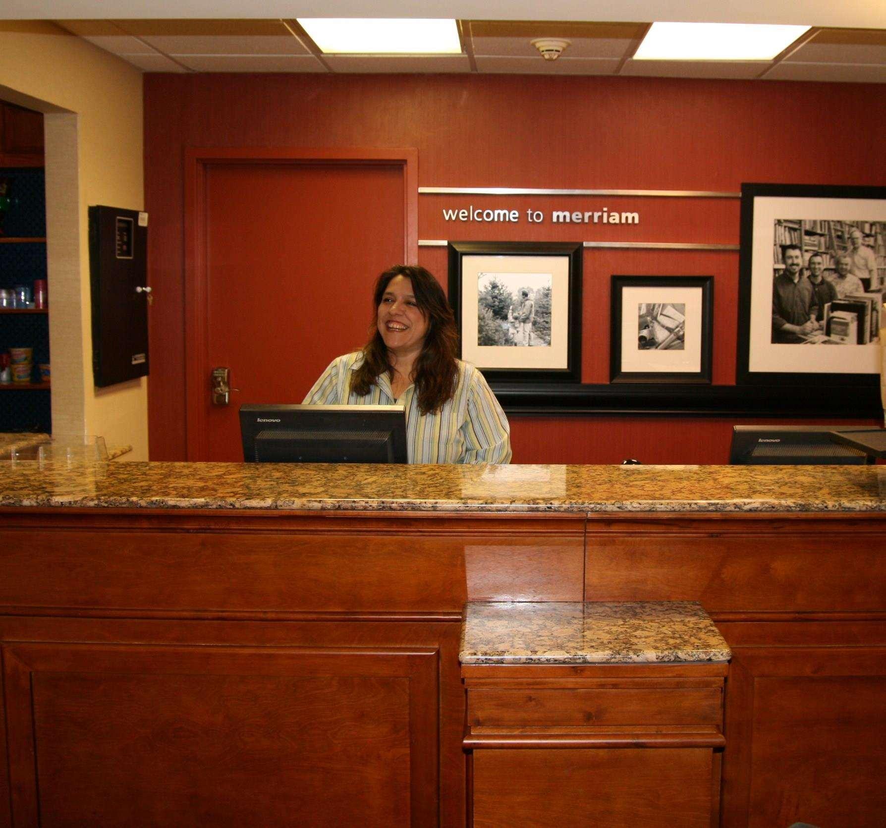 Hampton Inn & Suites Kansas City-Merriam Dış mekan fotoğraf