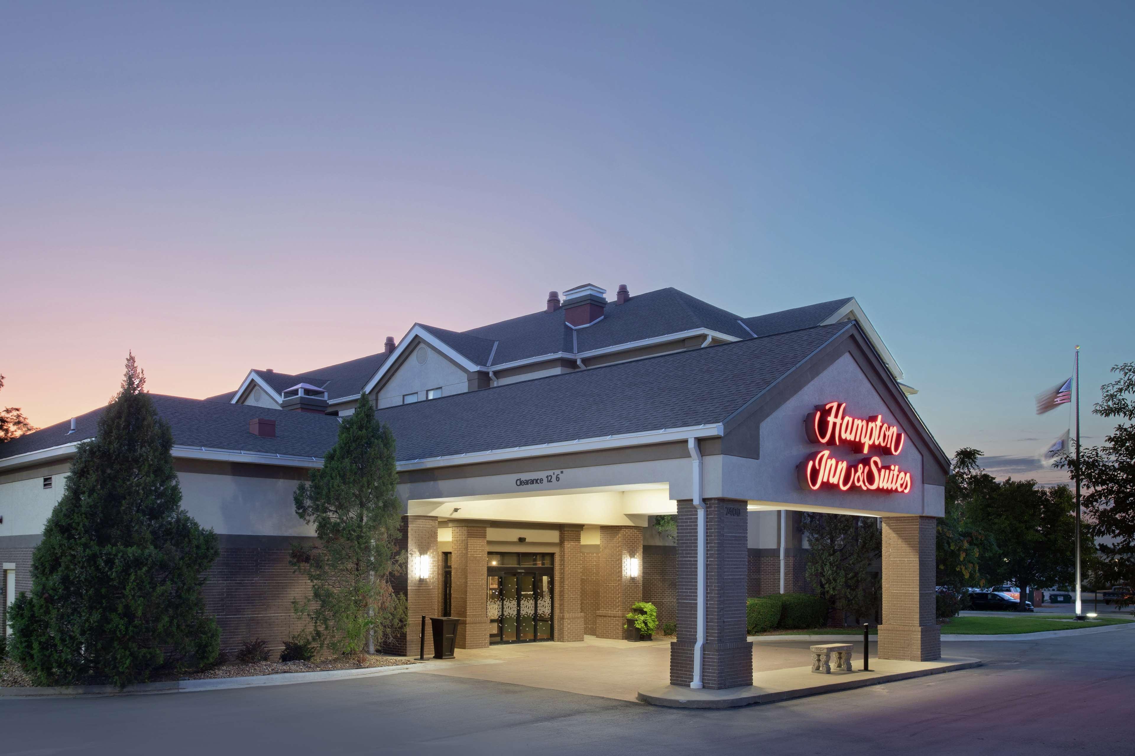 Hampton Inn & Suites Kansas City-Merriam Dış mekan fotoğraf