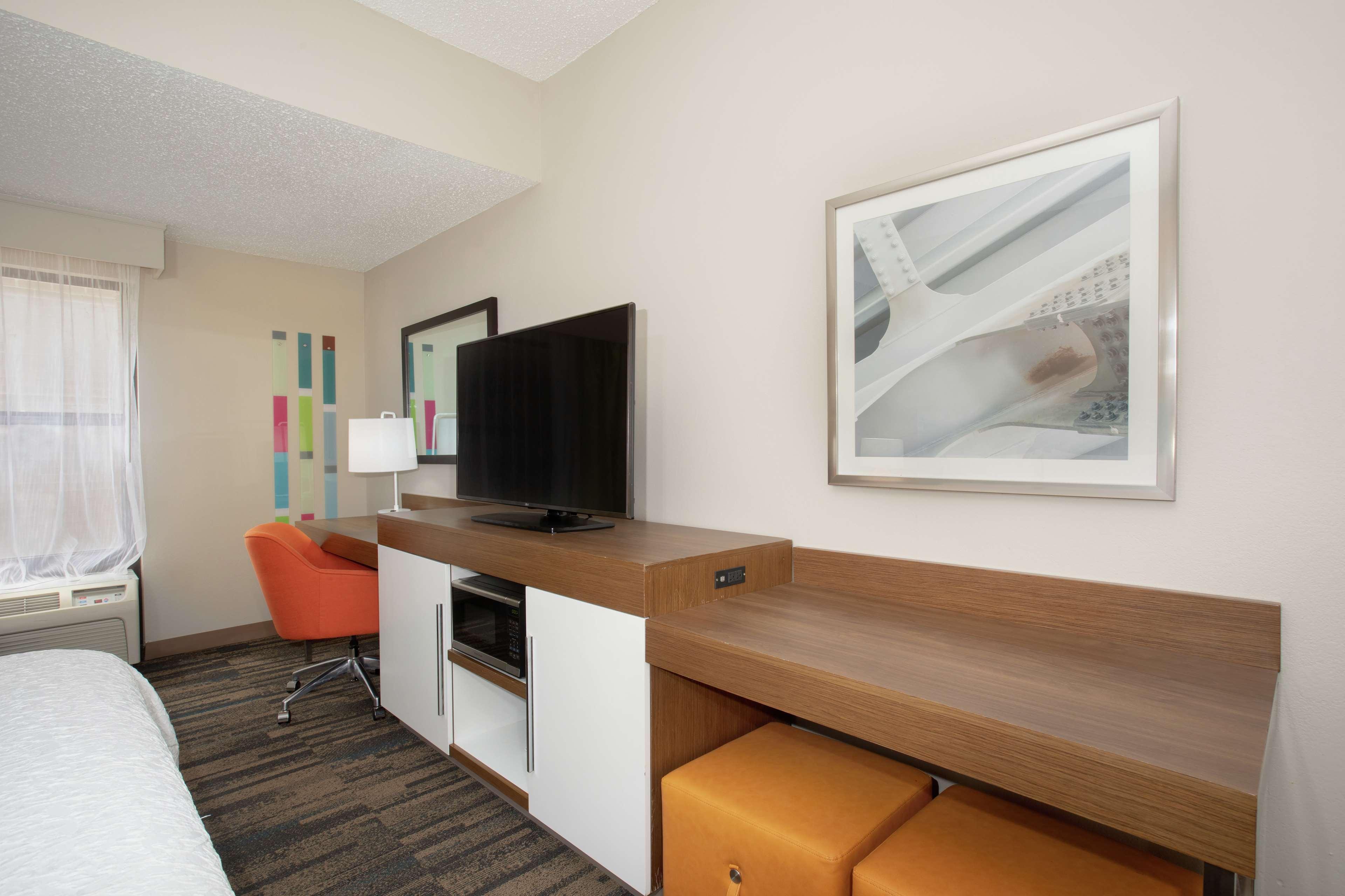 Hampton Inn & Suites Kansas City-Merriam Dış mekan fotoğraf
