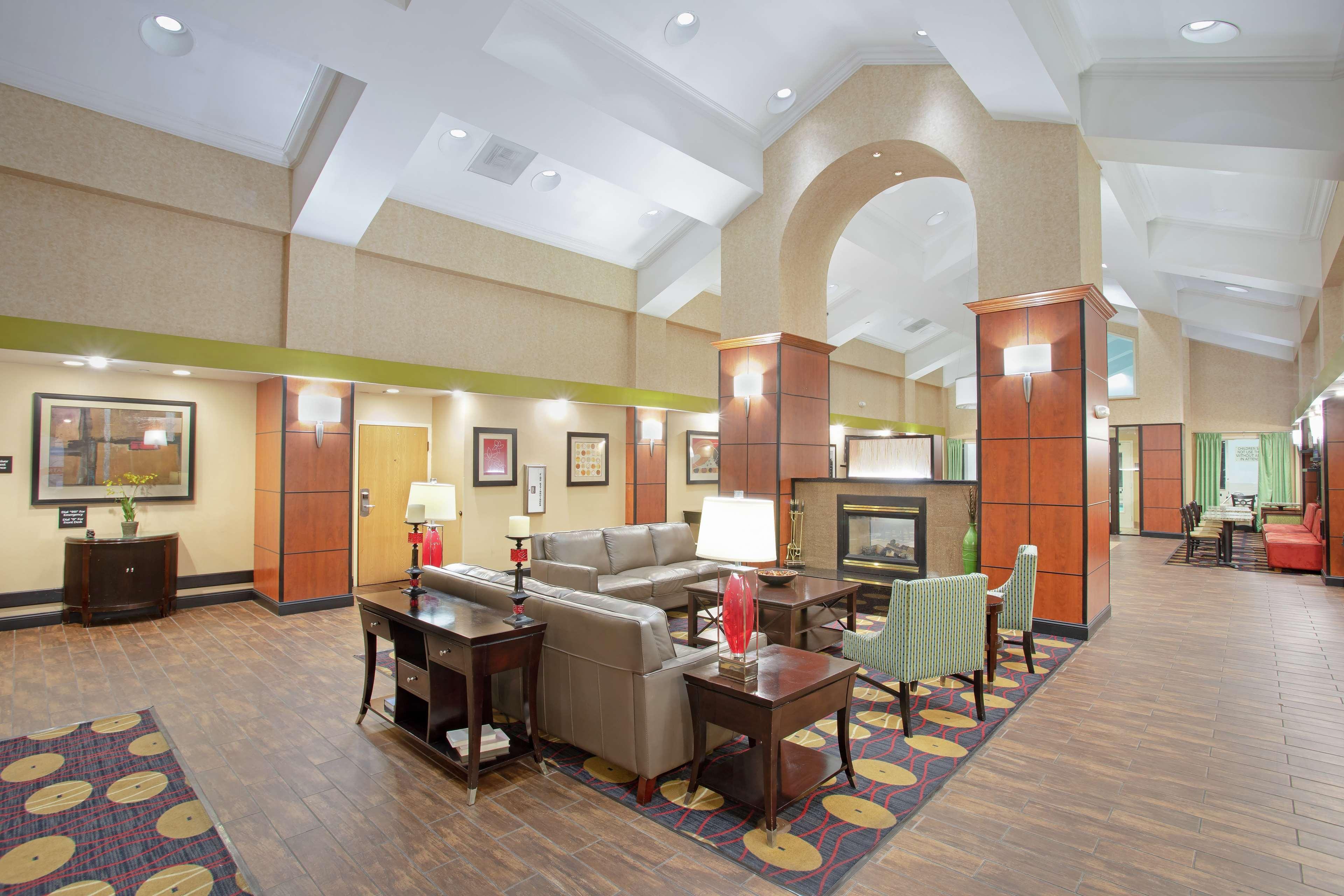 Hampton Inn & Suites Kansas City-Merriam Dış mekan fotoğraf